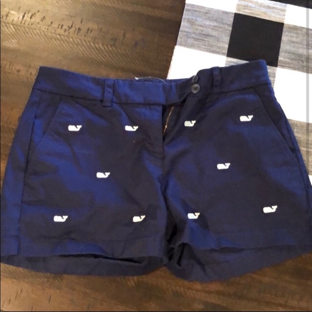 Vineyard Vines Whale shorts